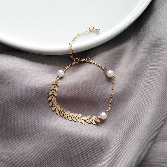 Leaf Chain with Pearl Bracelet, Freshwater Pearl Chain Bracelet, Leaf Fish Bone - Picture 3 of 6